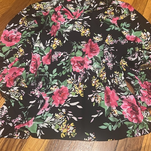 Women’s blouses L and XL - Picture 2 of 3